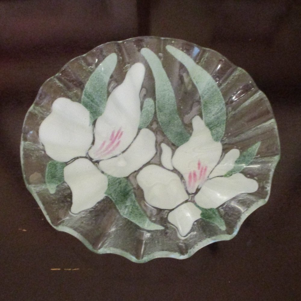 Hand Crafted Ruffled Edge Fused Art Glass Plate 8.5" Elephant Ear Orchid
